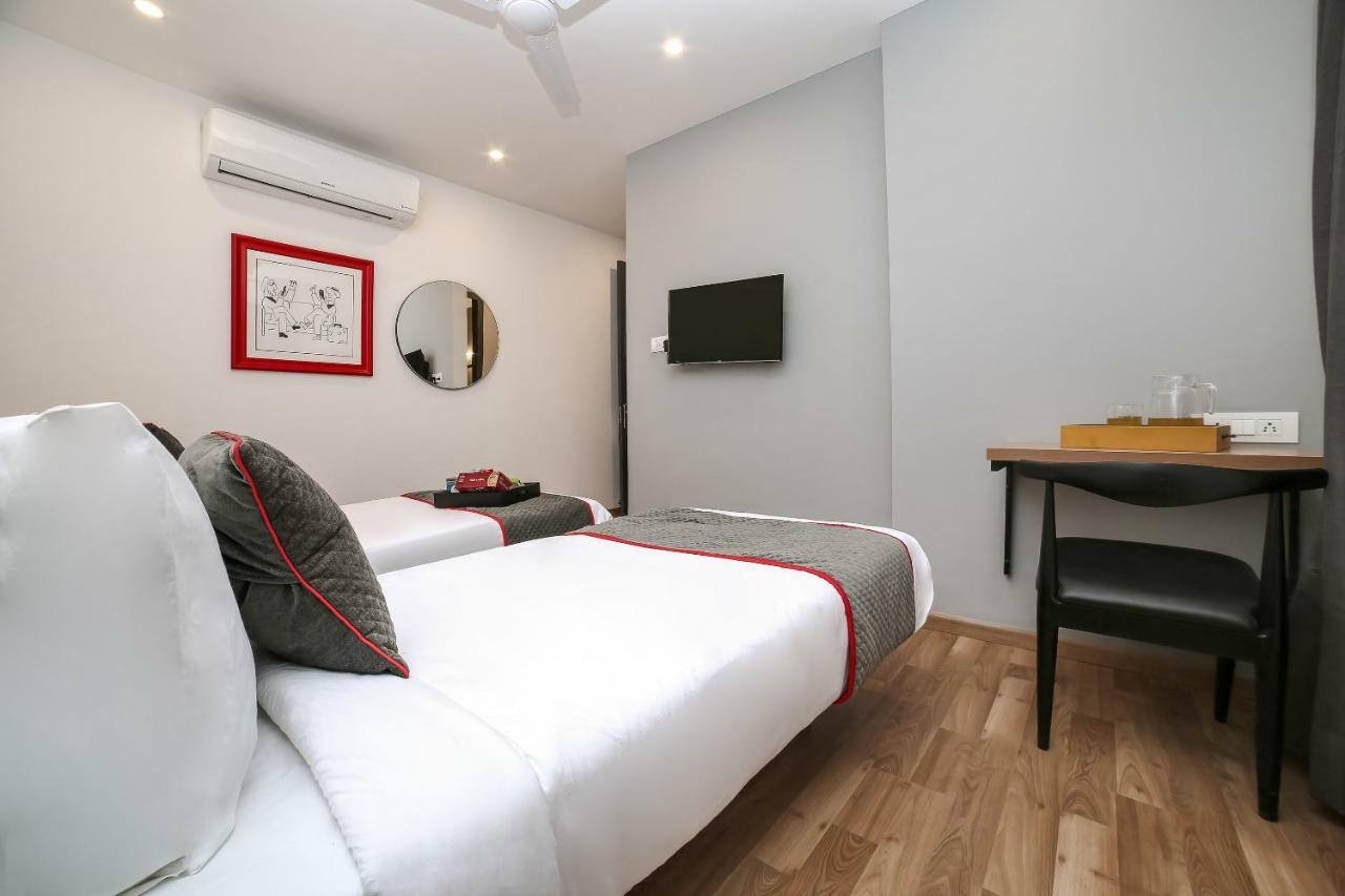 Oyo Townhouse 80 Meera Bagh 델리 외부 사진